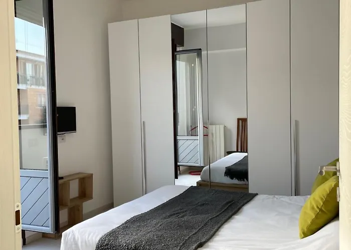 B Apartment *